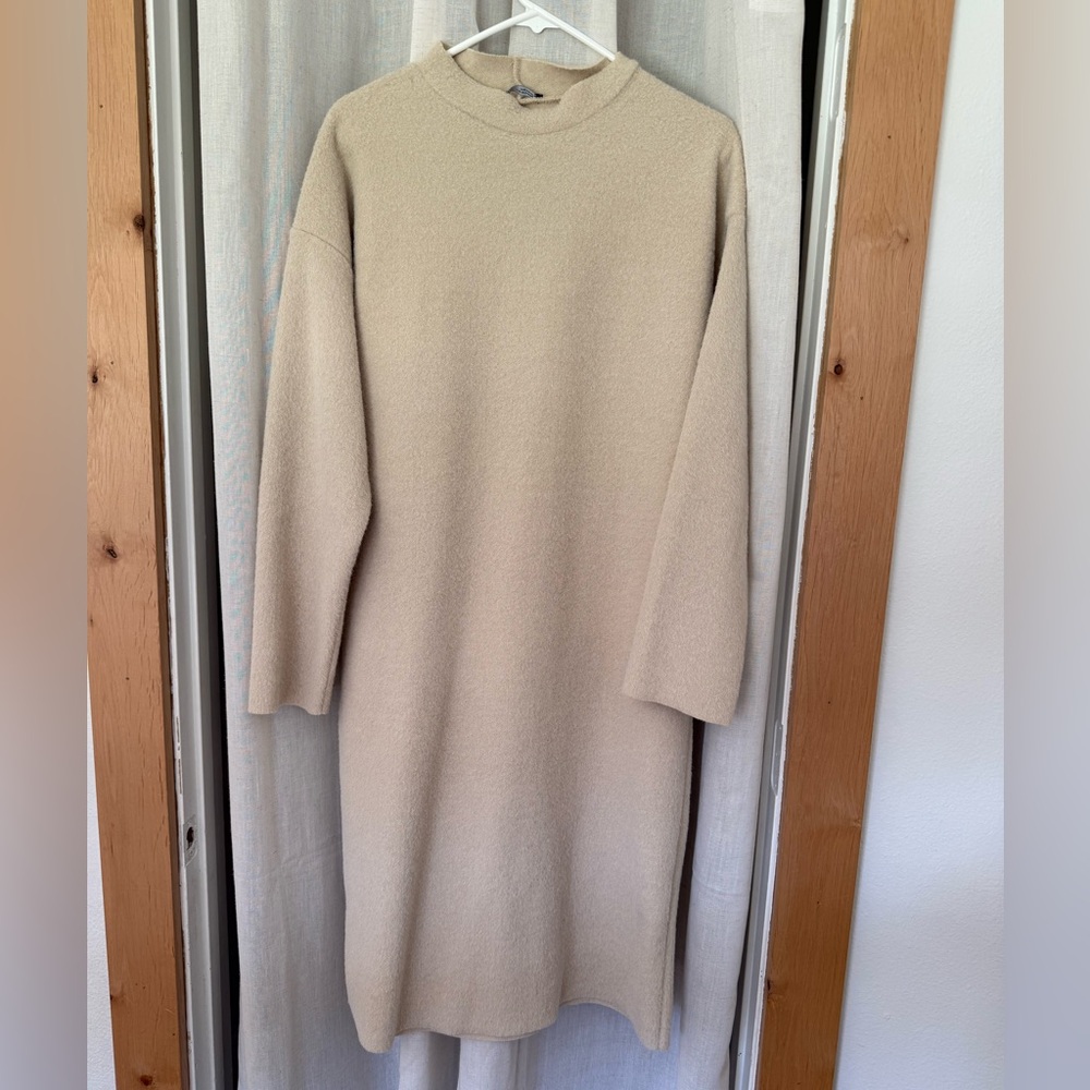Zara Oversized Ivory Beige Knit Sweater Dress Raw Hem Long Sleeve Midi